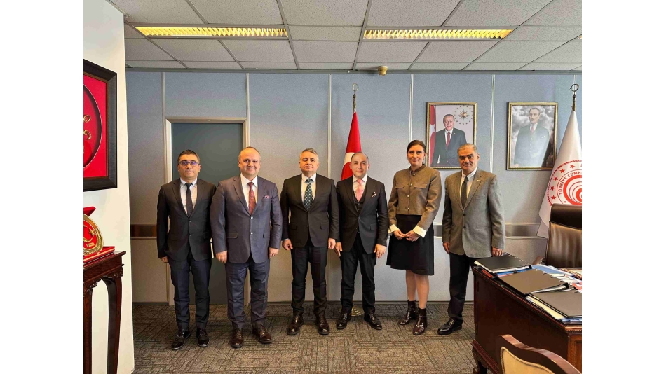 The Director General of Exports of the Republic of Turkey Ministry of Trade, Mr. Mehmet Ali KILIÇKAYA, welcomed the JENDER management in his office.