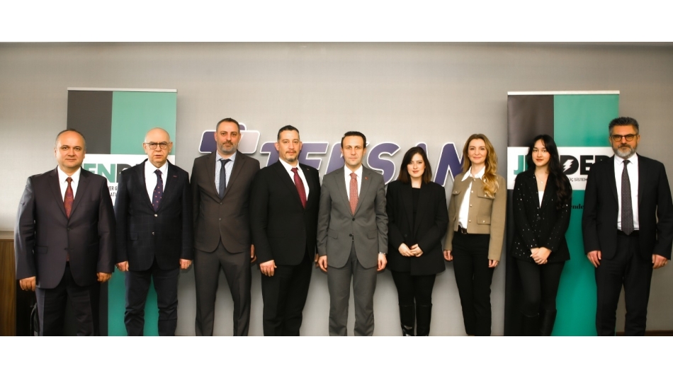 TÜRKİYE’NİN DATA CENTER VİZYONU, T.C. SANAYİ VE TEKNOLOJİ BAKANLIĞI SANAYİ GENEL MÜDÜRÜ’NÜN KATILIMLARIYLA JENDER YÖNETİM KURULU TOPLANTISI’NDA ELE ALINDI